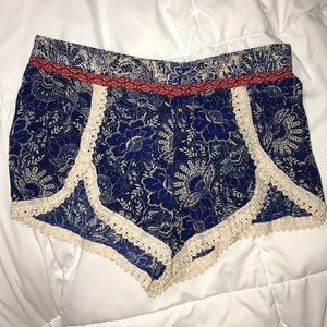 PACSUN FLORAL ELEPHANT SHORTS